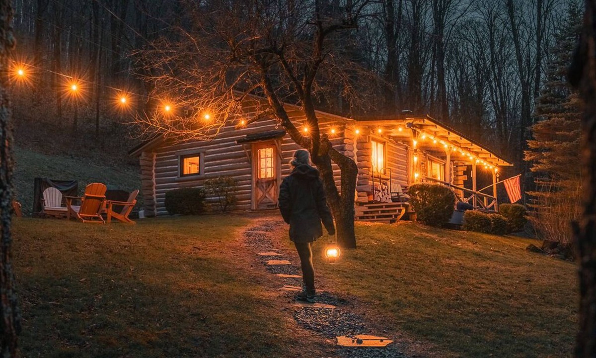 Ulysses Cabin | Stargazing Cabin | Fireplace Fire Pit Porch