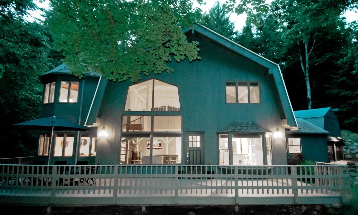 Mount Tremper House | Stunning Modern Barn minutes from Woodstock 21N-195