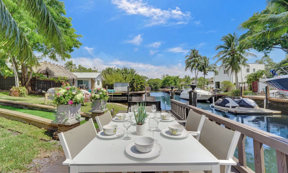Fort Lauderdale House | Sunset Dockhouse - Gameroom & Kayaks