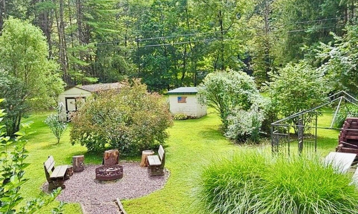 Waterville House | Terrific waterfront 3-bedroom house in charming Waterville