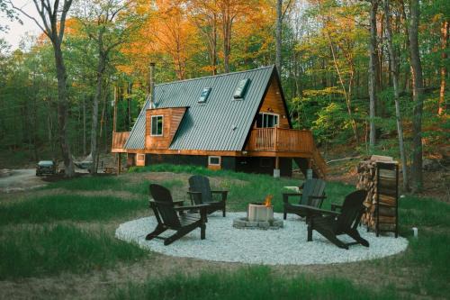 Stamford House | The A-Frame on Pudding Hill - with Hot Tub and Outdoor Shower