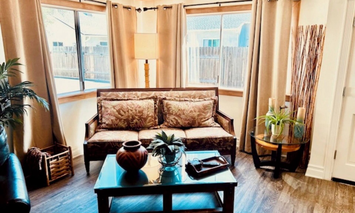 East Side Costa Mesa Condo | The Islander: Tropical 2-bed home in Vibrant Eastside Costa Mesa