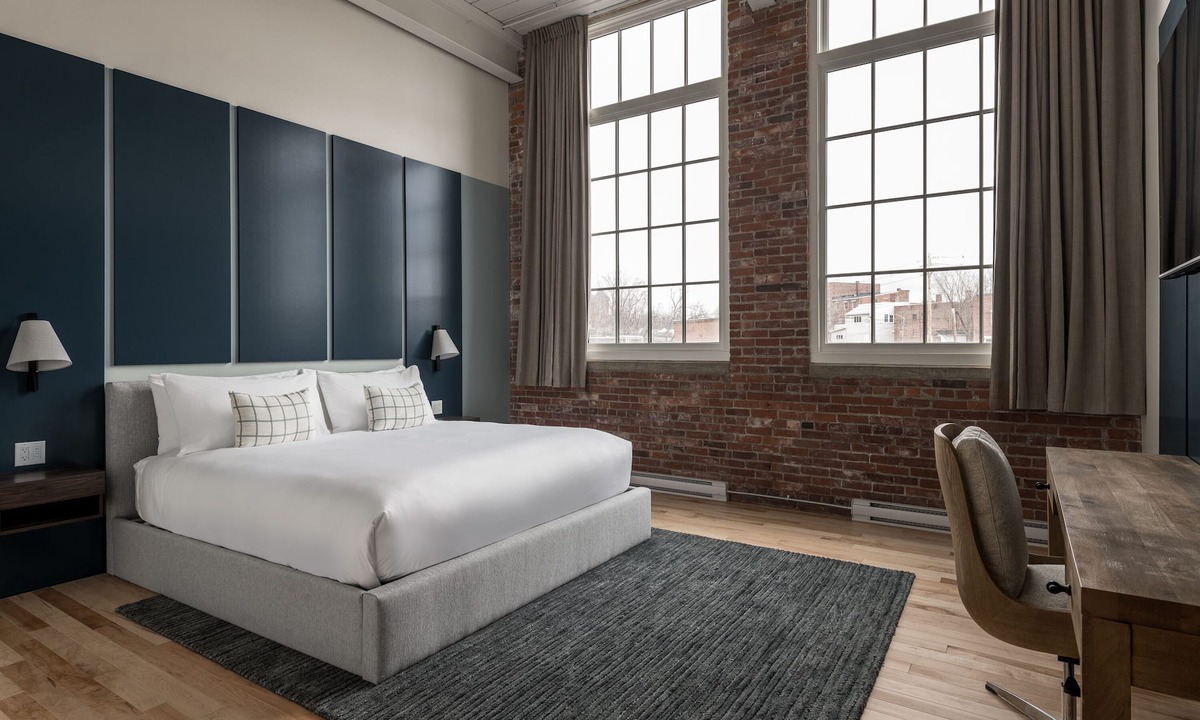 Skowhegan Hotel | The Skowhegan By Kasa