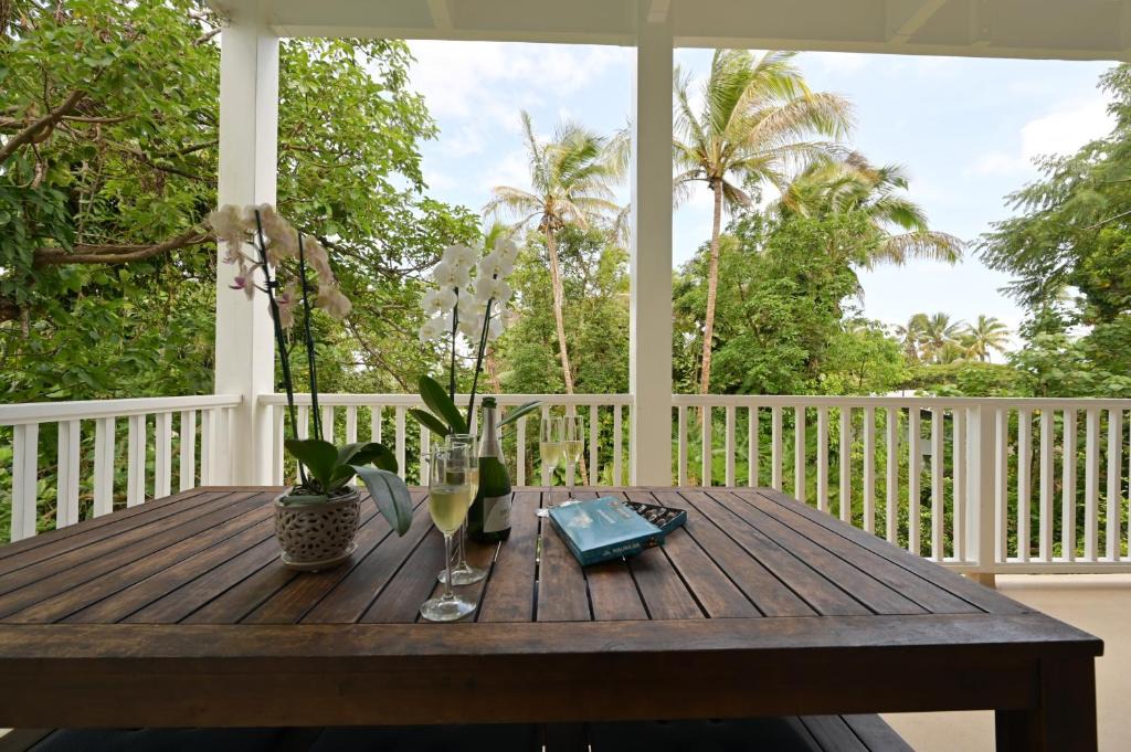 Kehena Beach Estates House | Tranquil Kehena Beach Mezzanine Tropical Retreat
