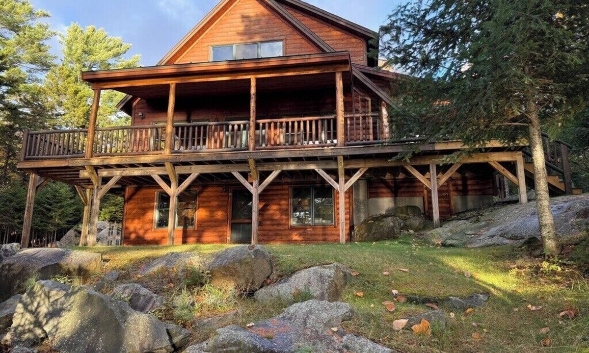 Beaver Cove House | Tranquil Waterfront Getaway on Moosehead Lake