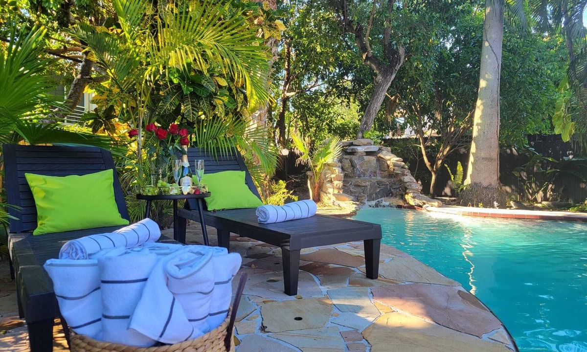Ives Estates Villa | Tropical Miami Oasis/Nr Beaches & Hard Rock Stadium/Heated POOL/SPA/GAMES/BBQ