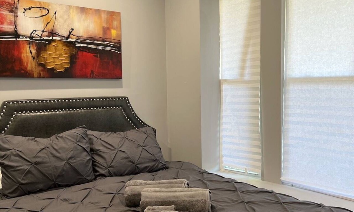 Greater Grand Crossing House | Villa Christina
