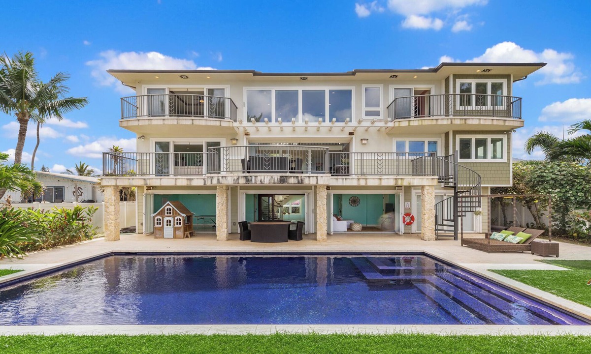 Waialua House | Waialua Beach House: Ocean Views w/Private Pool/Cabana! Steps to Beach
