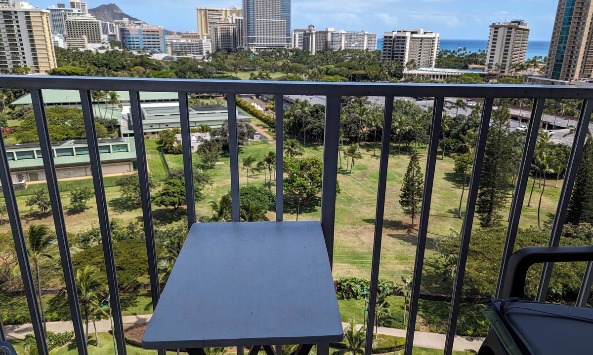 Waikiki Apartment | Waikiki Studio with beautiful view and minutes to beach.