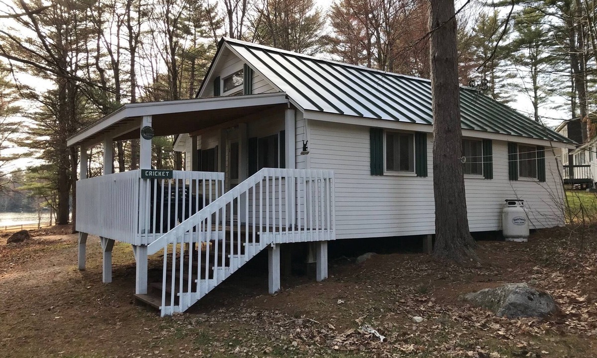 Turner Cottage | Waterfront 3-Bedroom Cottage on Pleasant Pond in Turner, ME