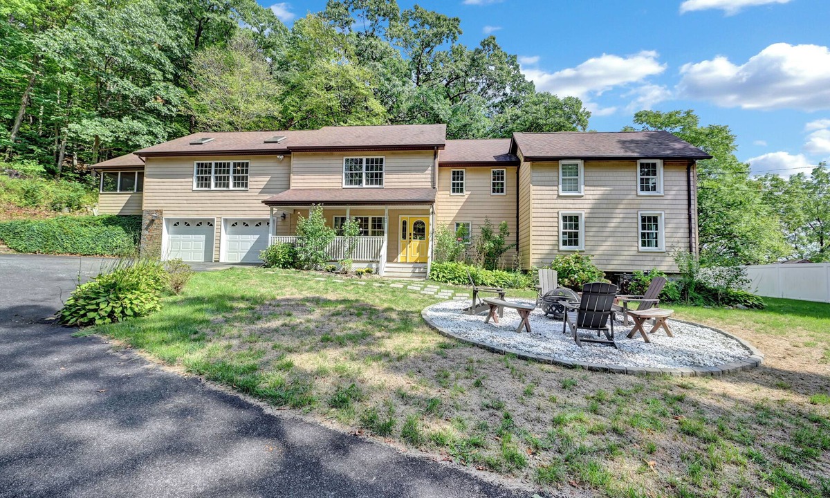 Highland Falls House | West Point Mountain House