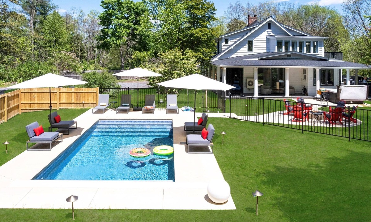 Woodstock House | Woodstock Colonial Estate w/Pool, Hot Tub, Sauna