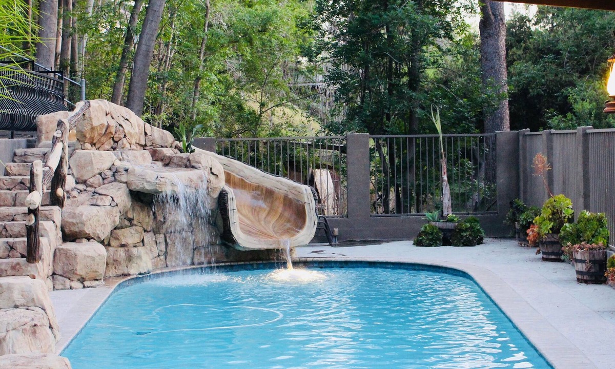 Fullerton House | World Cup Vacation Premium home with pool + spa