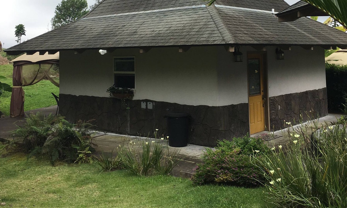 Holualoa Cottage | YELLOW Artists' Cottage TA-038-749-9520-01