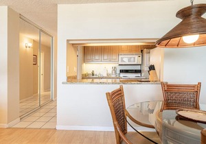 1-bedroom condo, short walk to Kamaole Beach - Summer Special - 190.00 a Night!