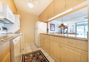 1-bedroom condo, short walk to Kamaole Beach - Summer Special - 190.00 a Night!