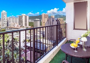 15th Floor Ocean View - 1 Block to Beach - AC, Parking, WiFi