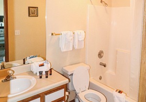 2 - BD Lakeview Economy Suite 2B3