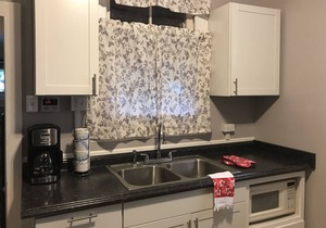 2BD / 1 BA Hidden Gem/ Unit C