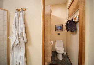 Aloha Aku Bamboo2 Suite - A Serene Retreat by the Shore