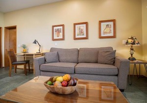 Aloha Aku Bamboo2 Suite - A Serene Retreat by the Shore