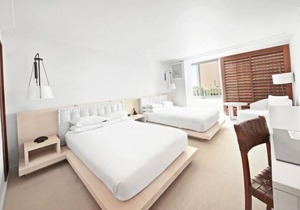 Amazing Deal! 4 Serene Partial Ocean View Units, Pools, Mini-Market