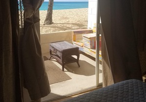 Beach condo on ground floor. contact for 30 day or more rental discounts