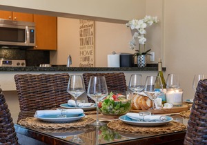EXQUISITE REMODEL-SLEEPS 8-WELL EQUIPPED-AC-METICULOUS CLEANING
