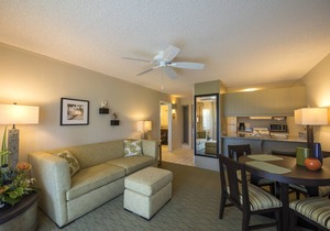 Garden Island Escape! Perfect Vacation | Onsite Pool + Hot Tub