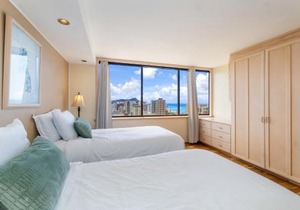 Hawaiian Monarch Penthouse 402
