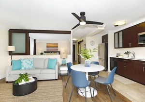Heart of Waikiki Corner Unit just a short walk to Beach and Restaurants!