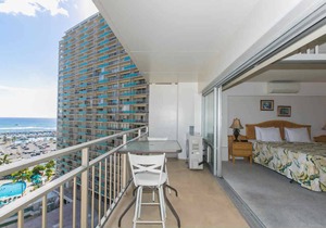Ilikai Hotel One-bedroom Unit with am awesome view of the Duke Kahanamoku Lagoon and Waikiki Beach