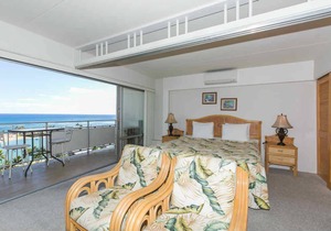 Ilikai Hotel One-bedroom Unit with am awesome view of the Duke Kahanamoku Lagoon and Waikiki Beach