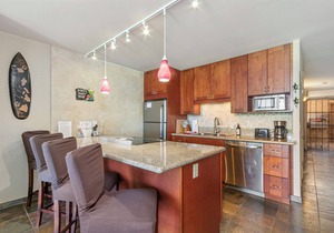 Leinaala Oceanfront #203 Panoramic Ocean View, Renovated, A/C, Great Rates!