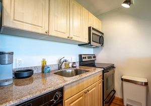 Leinaala Oceanfront #304 Oceanfront Condo with Panoramic Ocean Views! A/C