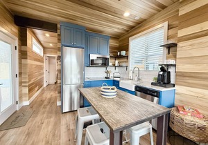 Luxury Tiny Home Near Bryce Canyon & Escalante