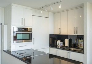 Modern 43rd Floor 1BD - Views of Panoramic Ocean & Diamond Head!