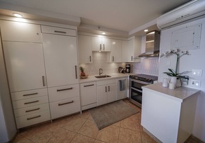 New Luxury Remodel, Ocean End, On the Beach! 5-STAR Luxury Condo In Resort