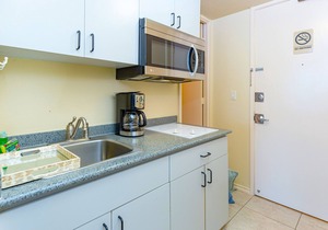 Ocean & Diamond Head View Studio at Waikiki