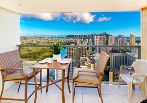 Ocean & Diamond Head View Studio at Waikiki