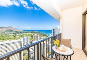 Ocean View Oasis with Free Parking, A Waikiki Gem!