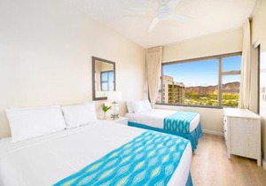 Ocean View Oasis with Free Parking, A Waikiki Gem!