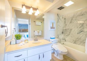 Ocean View Oasis with Free Parking, A Waikiki Gem!