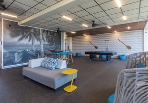 Oceanview Room Near Shopping & Dining with Easy Beach Access