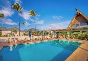 Oceanview Room Near Shopping & Dining with Easy Beach Access