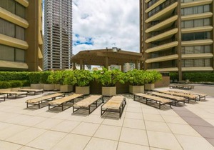 One Bedroom Discovery Bay Condos with Kitchen, Free Wifi & Amazing Views