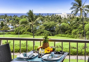 Punahele A301: Panoramic Views 3 Bed, 3 Bath Open Living Areas and Ocean Vistas