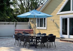 Sprawling Southampton Home w Pool Jacuzzi Near Beach Town in Southampton