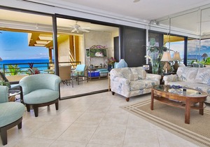 "Sunsational"Oceanfront Condo in Polo'sTop Spot-Huge Views & only steps to beach