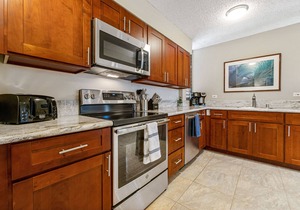 Sweeping Unobstructed Ocean Views, Luxury Beachfront Condo, Wonderful Lanai
